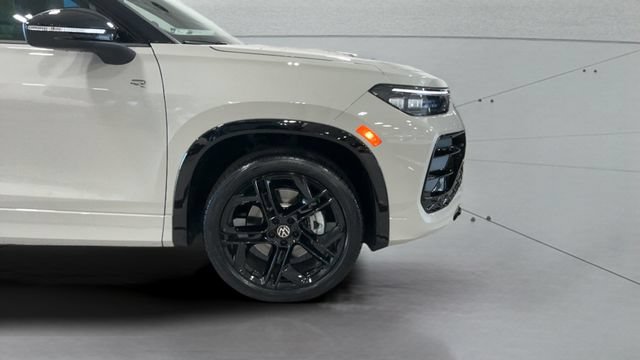 New 2026 Volkswagen Tiguan SE R-Line AWD/4WD image 24