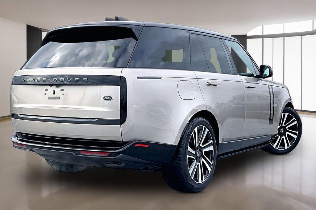 Certified 2023 Land Rover Range Rover SE image 6