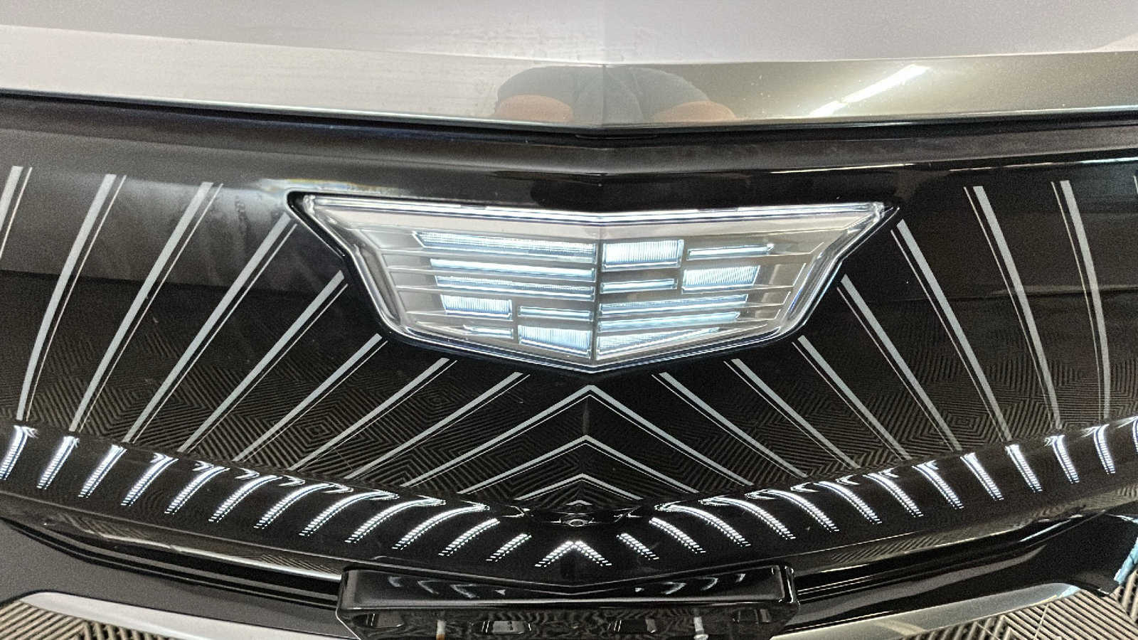 Used 2024 Cadillac Lyriq Luxury AWD/4WD image 10