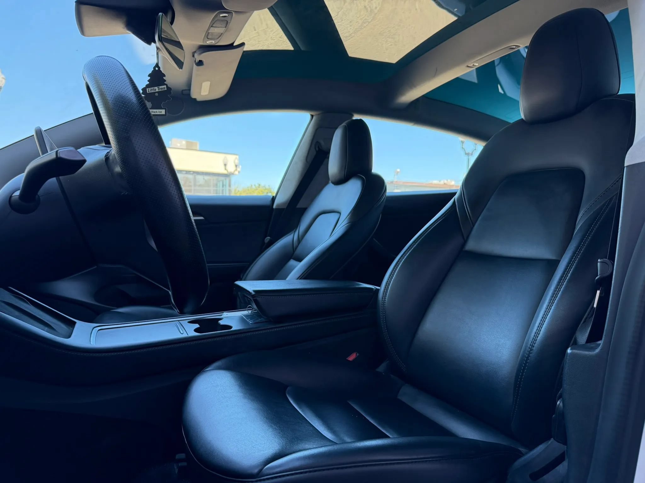 Used 2022 Tesla Model 3 Long Range AWD/4WD image 7