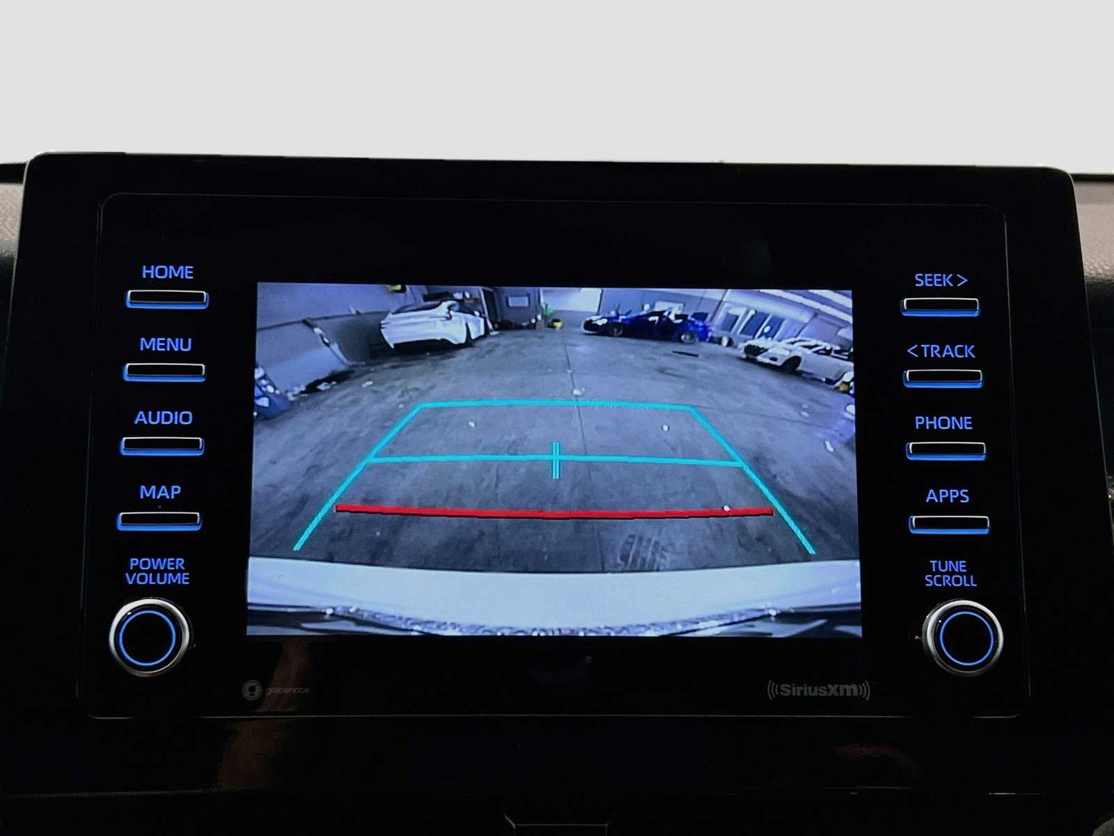 Used 2023 Toyota Camry SE FWD image 9