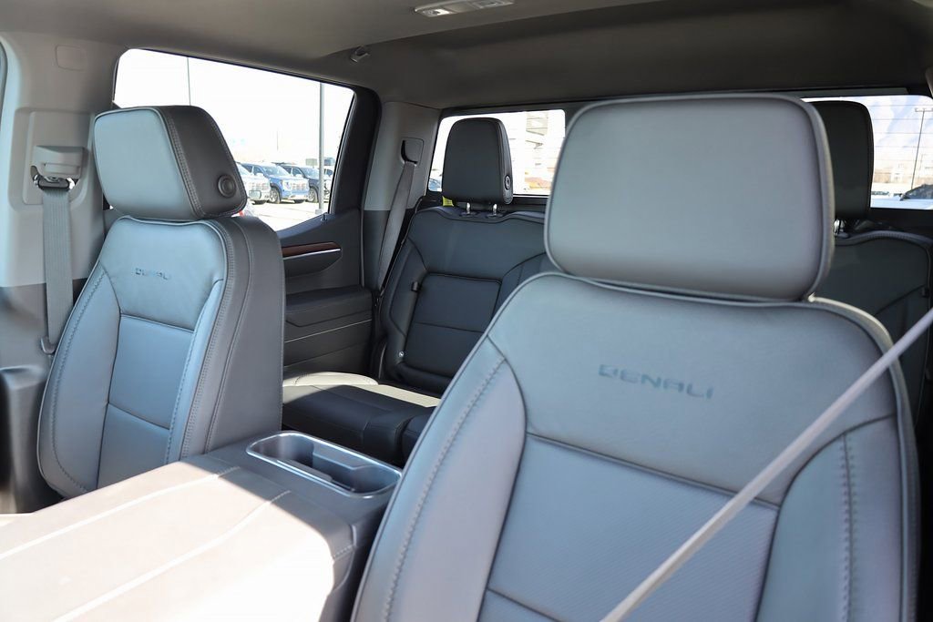 New 2026 GMC Sierra 1500 Denali w/ Technology Package AWD/4WD image 16