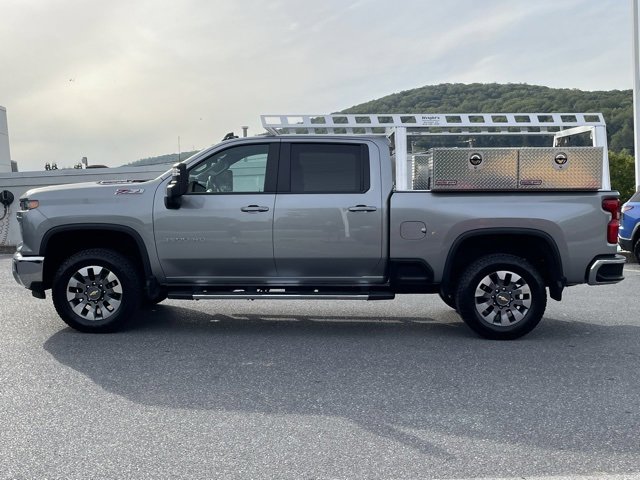 Certified 2025 Chevrolet Silverado 3500 LT w/ All Star Edition image 4