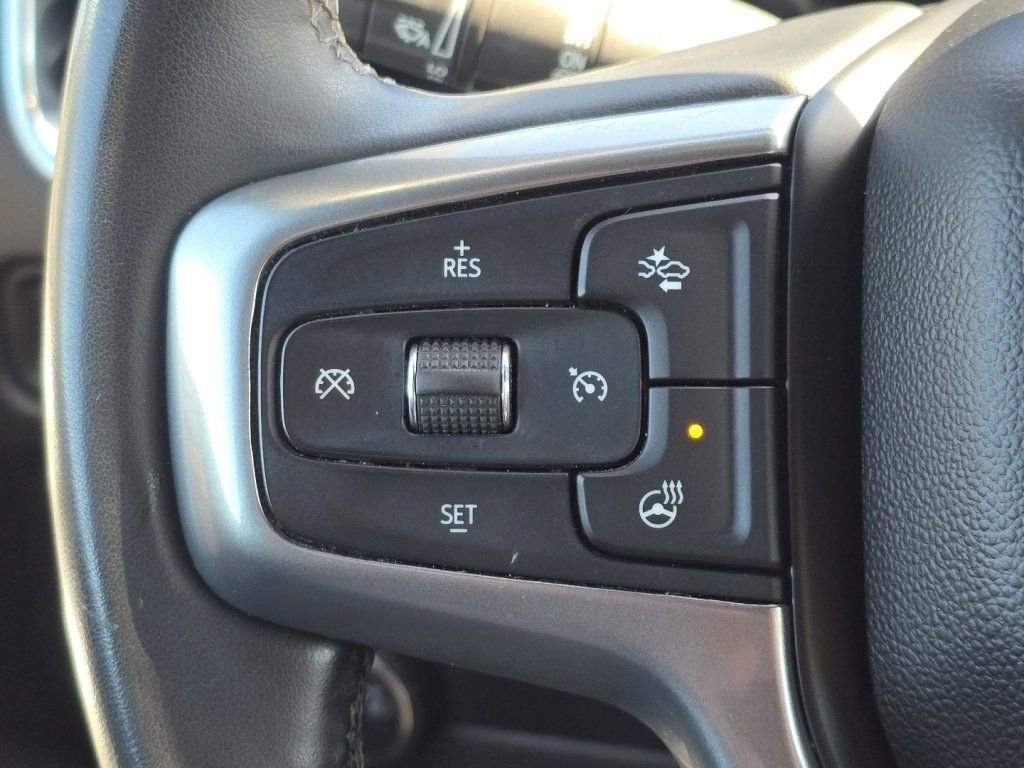 Used 2024 Chevrolet Suburban Premier image 27