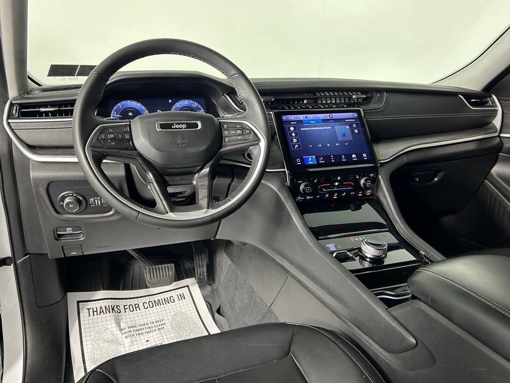 Used 2023 Jeep Grand Cherokee Limited AWD/4WD image 19