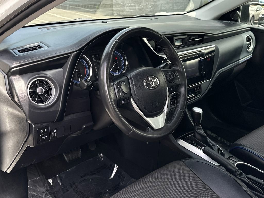Used 2018 Toyota Corolla SE image 16