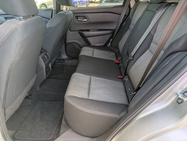 Used 2024 Nissan Rogue SV AWD/4WD image 27