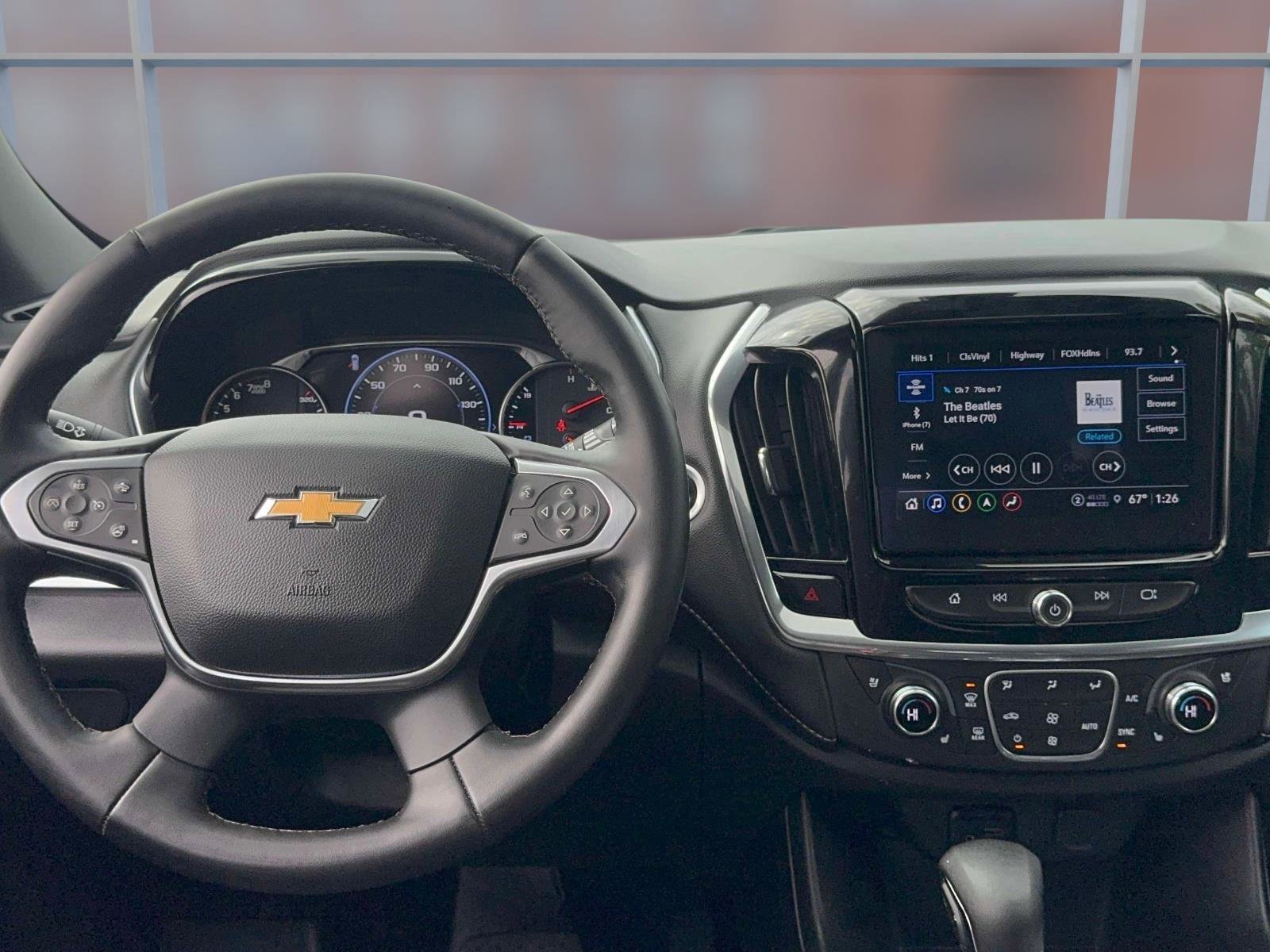Used 2023 Chevrolet Traverse Premier image 10