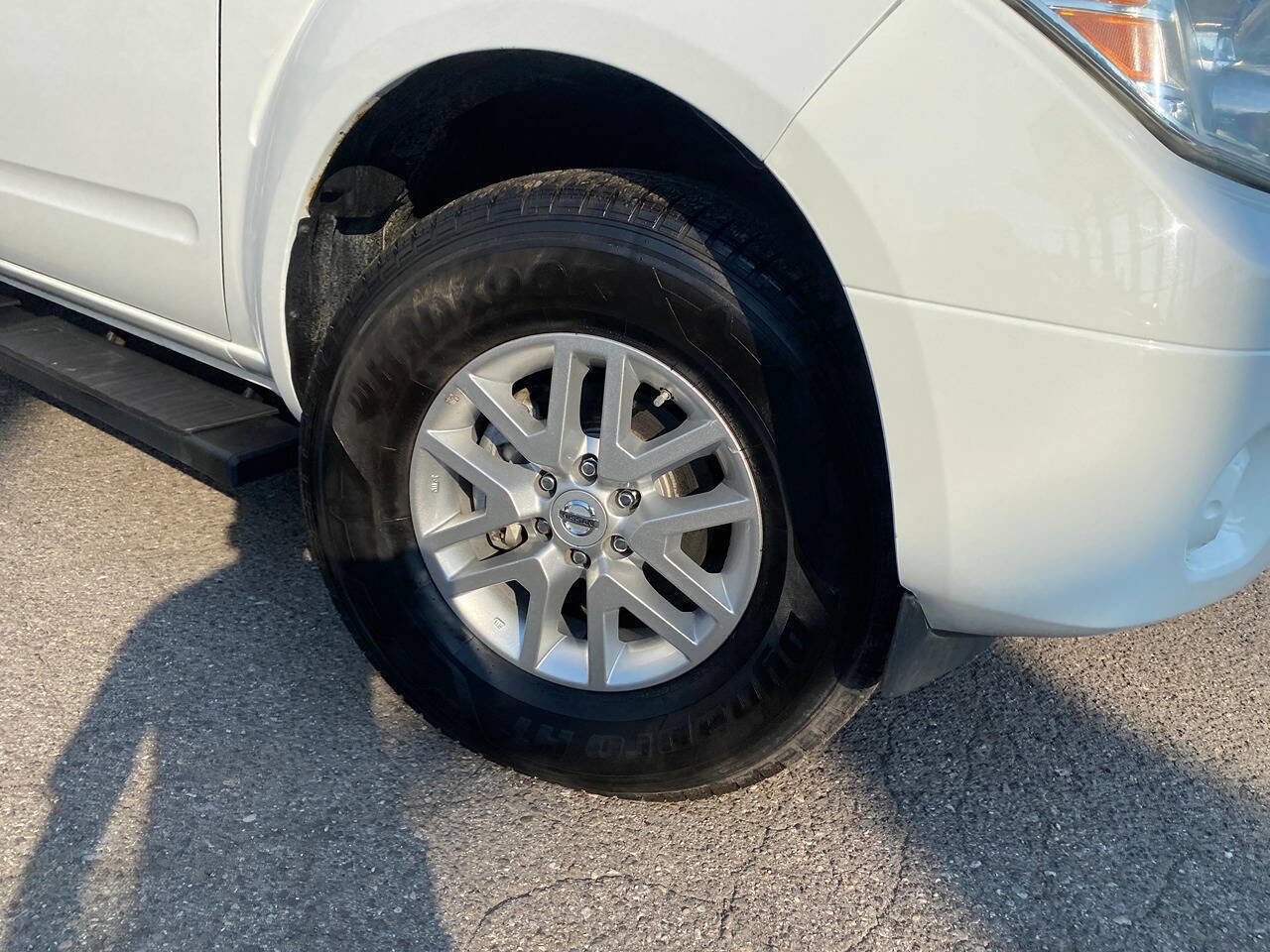 Used 2016 Nissan Frontier SV image 6