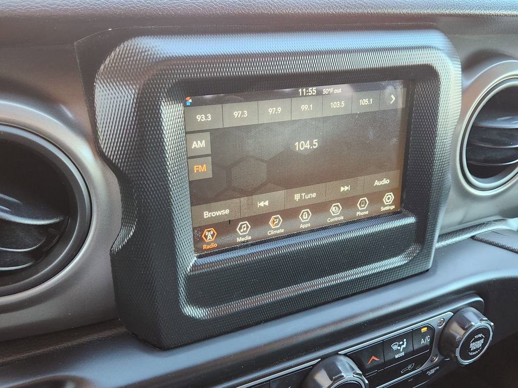 Used 2023 Jeep Gladiator Sport image 8