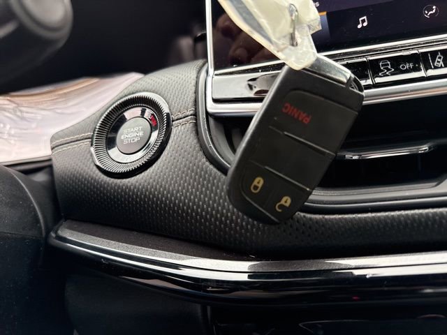 Certified 2023 Jeep Compass Altitude image 40