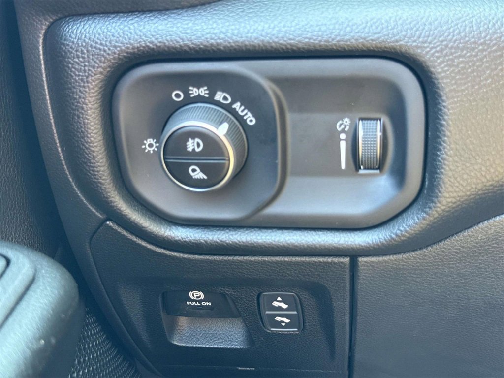 New 2026 RAM 1500 4x4 Crew Cab image 18