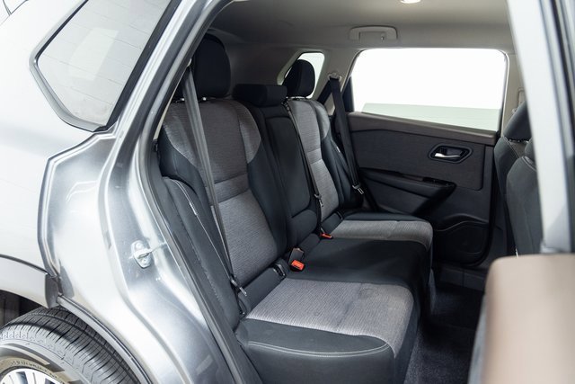 Used 2023 Nissan Rogue SV image 26