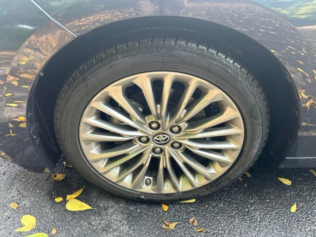 Used 2019 Toyota Avalon Limited w/ Advanced Safety Package FWD image 13