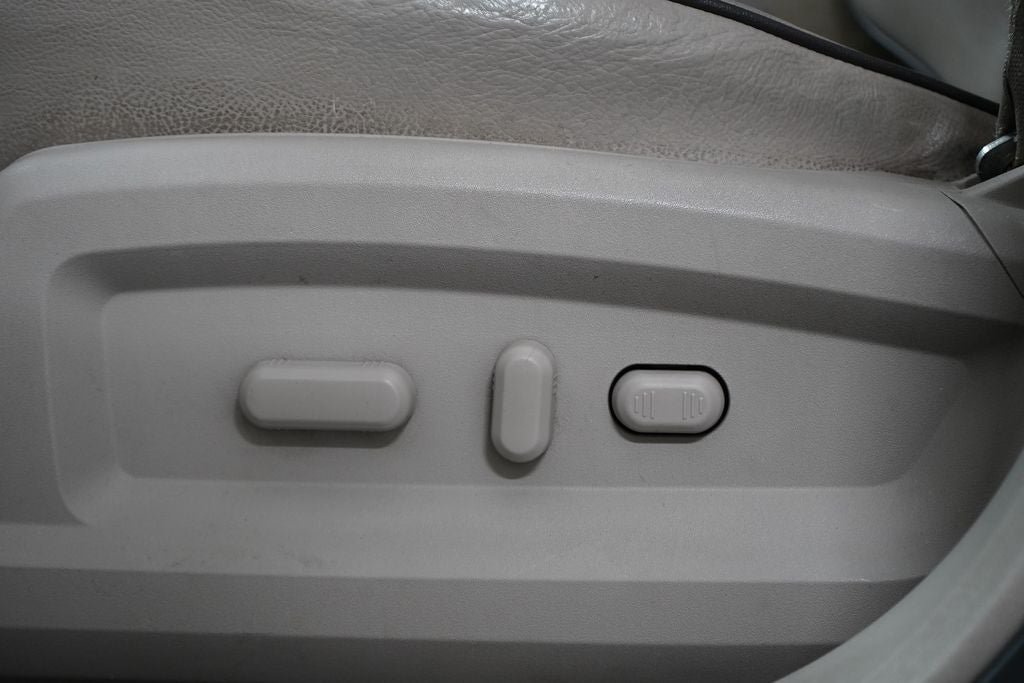 Used 2012 Lincoln MKX AWD image 20