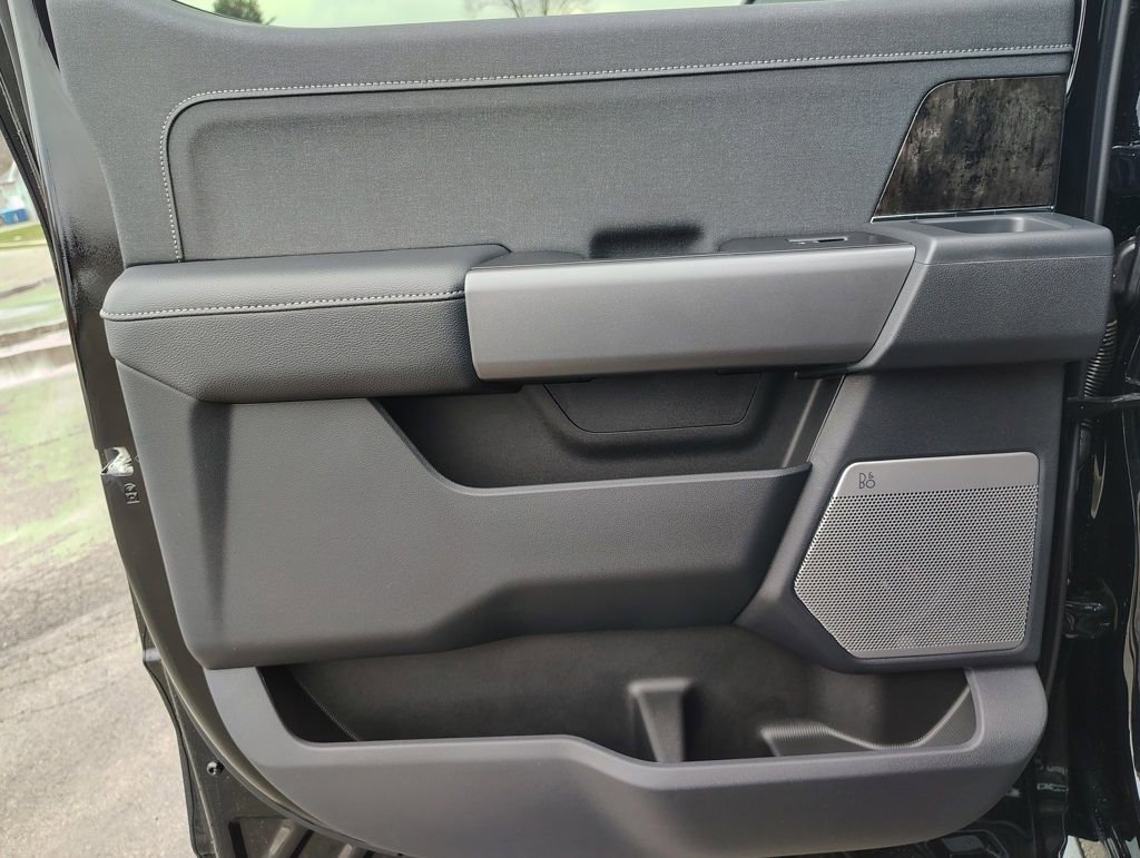 New 2026 Ford F350 Lariat w/ Black Appearance Package image 24