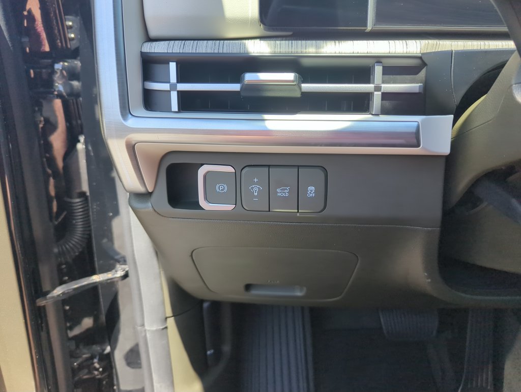Used 2024 Hyundai Santa Fe Calligraphy FWD image 19