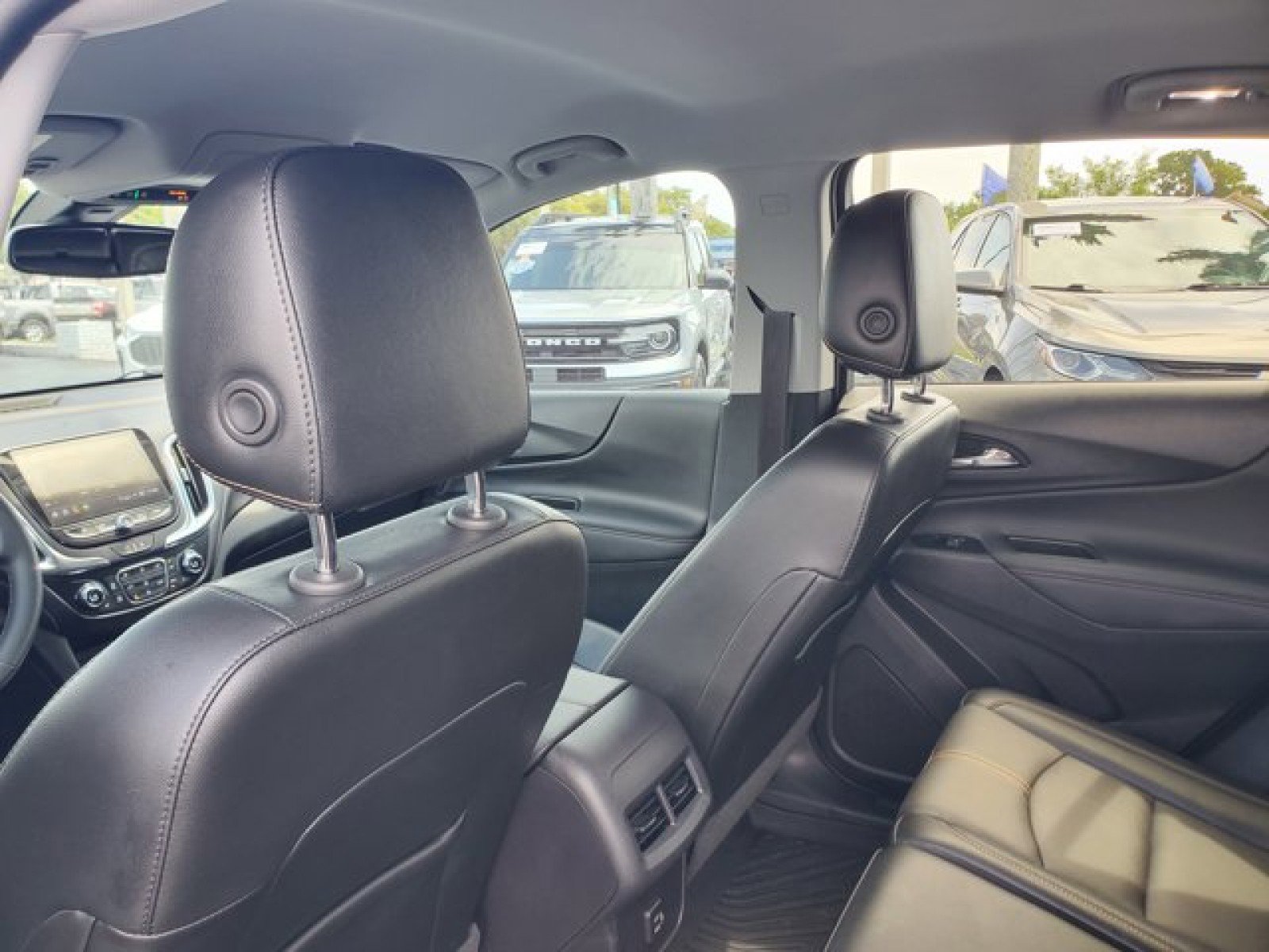 Used 2024 Chevrolet Equinox Premier AWD/4WD image 28