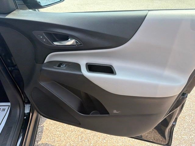 Used 2024 Chevrolet Equinox LS FWD image 19