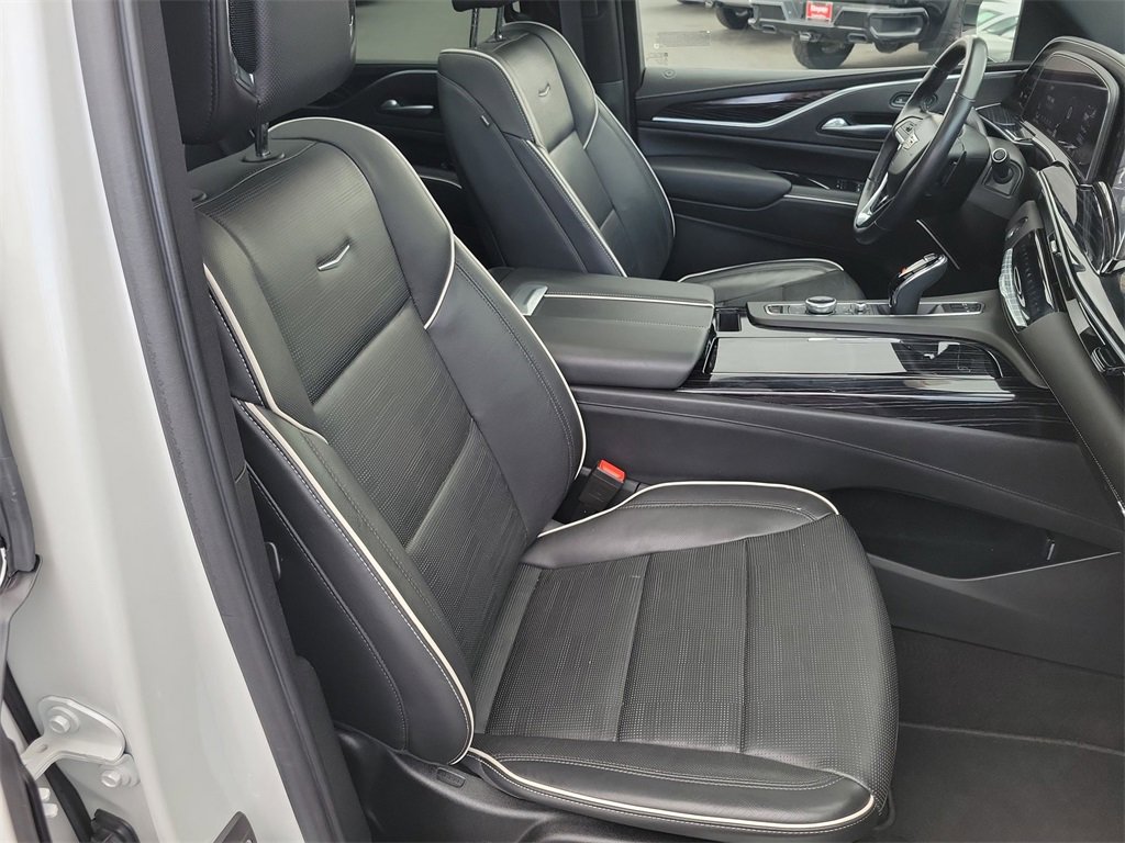 Certified 2023 Cadillac Escalade Sport w/ LPO, ONYX Package image 28