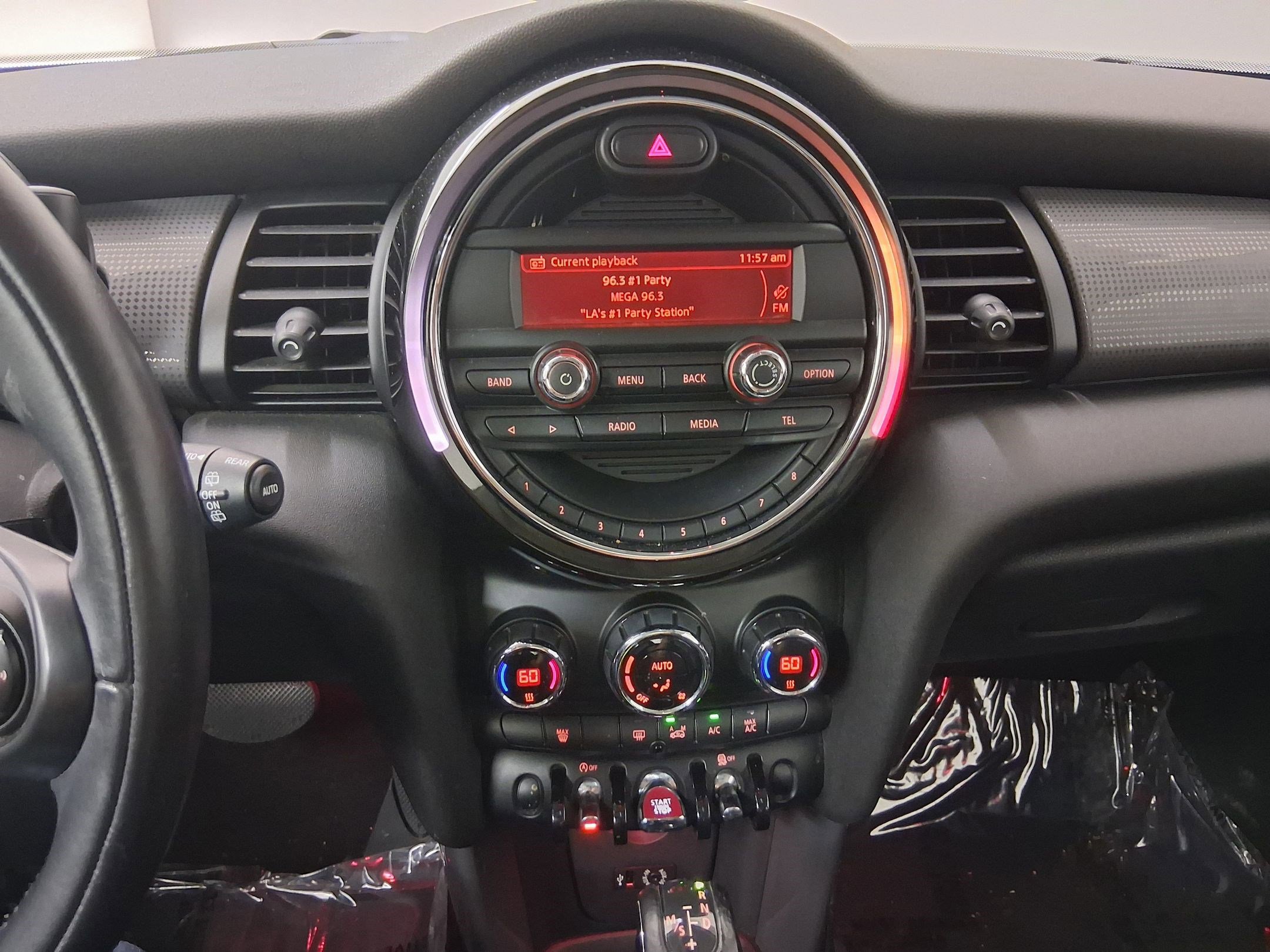 Certified 2015 MINI Cooper 2-Door Hardtop image 25