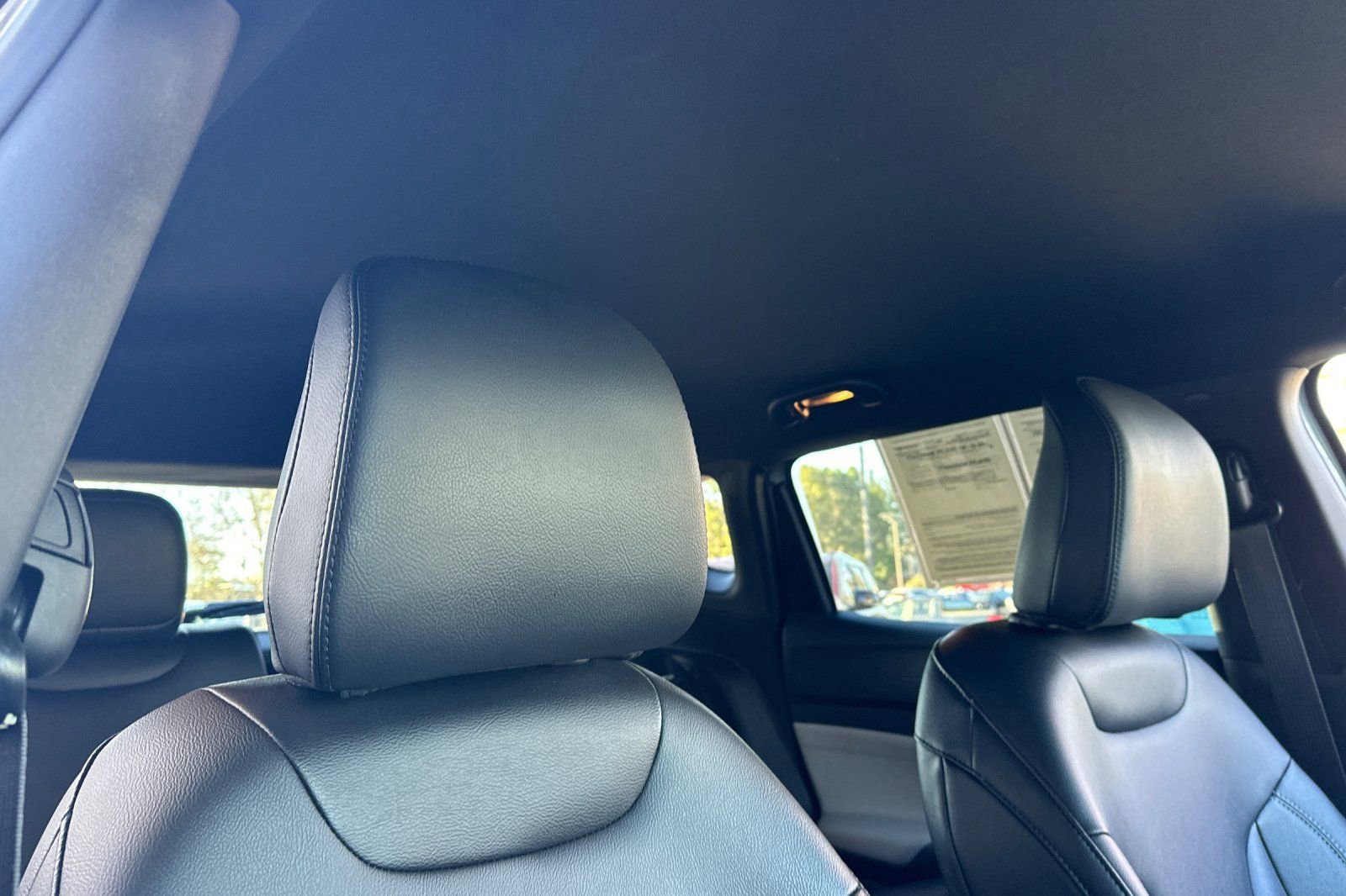 Used 2025 Jeep Compass Limited image 19
