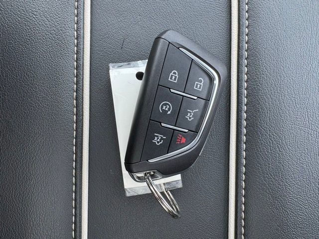 Used 2023 Cadillac Escalade Premium Luxury image 29
