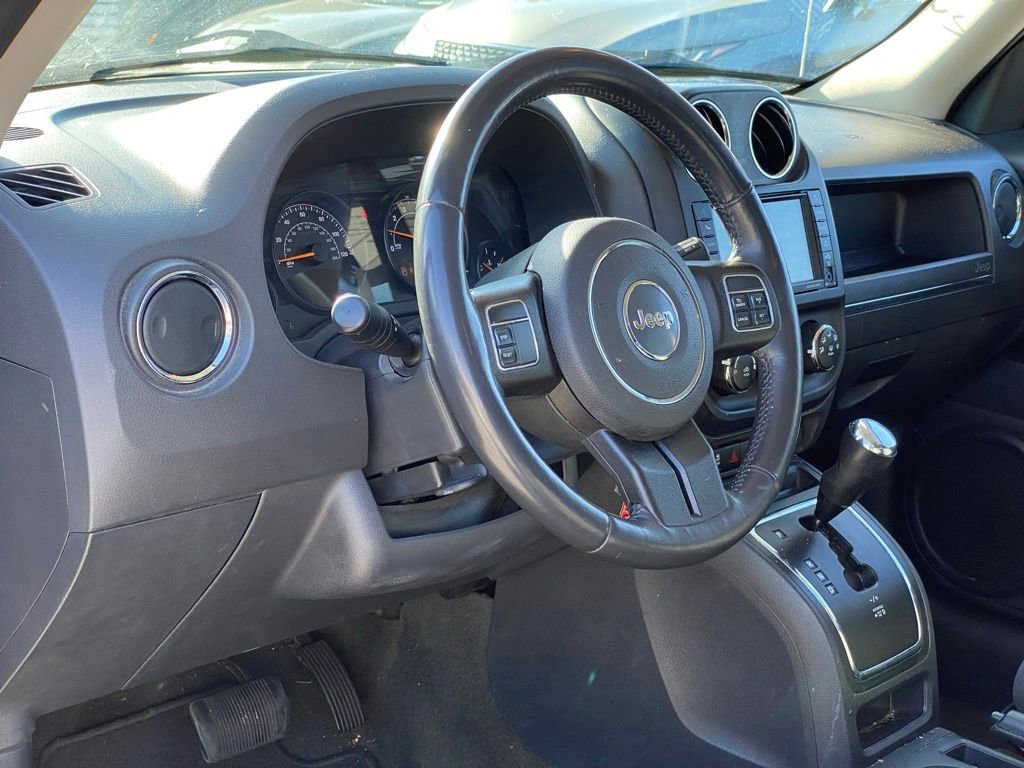 Used 2016 Jeep Patriot Latitude image 10