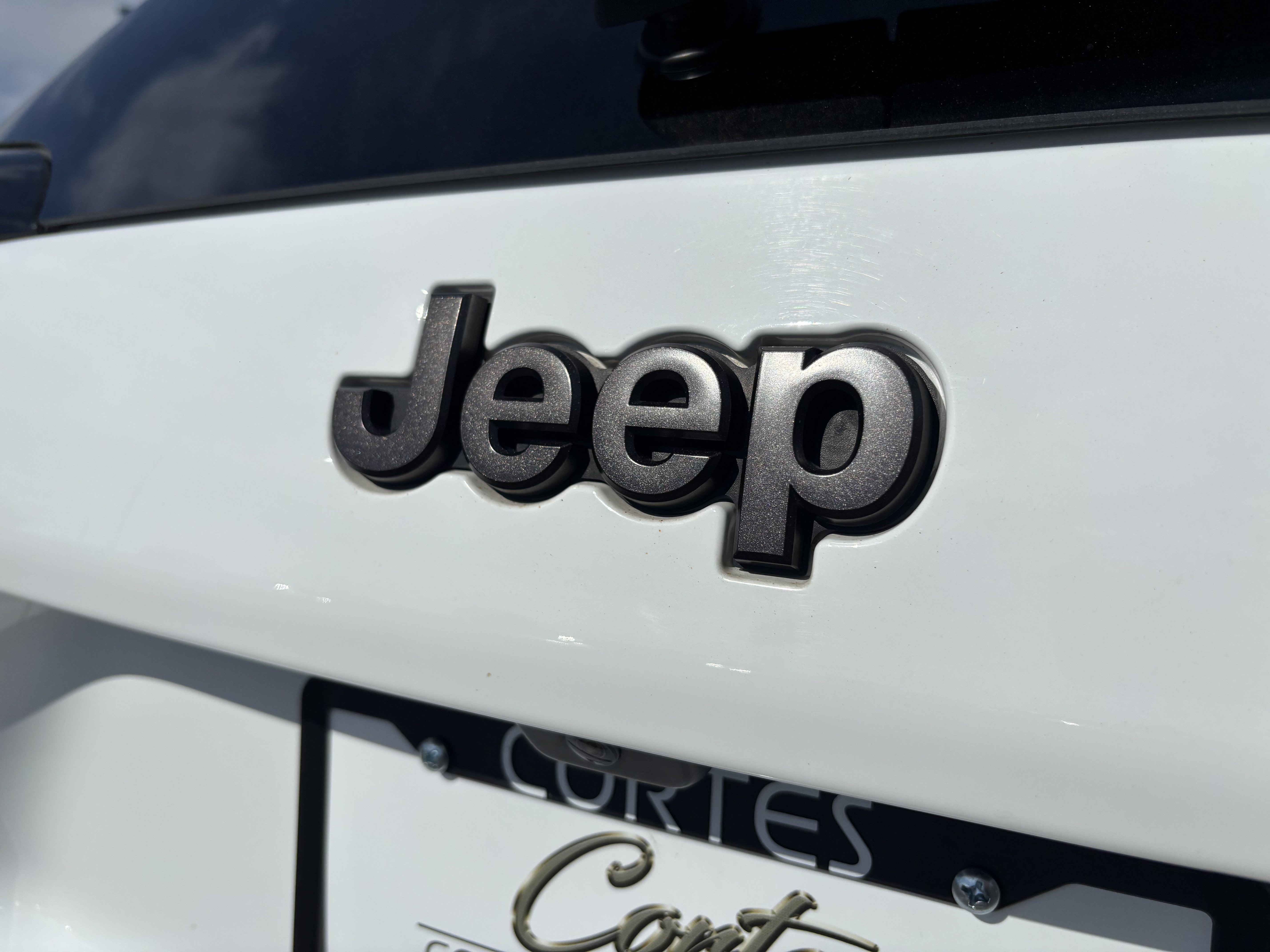 Used 2021 Jeep Cherokee High Altitude AWD/4WD image 10