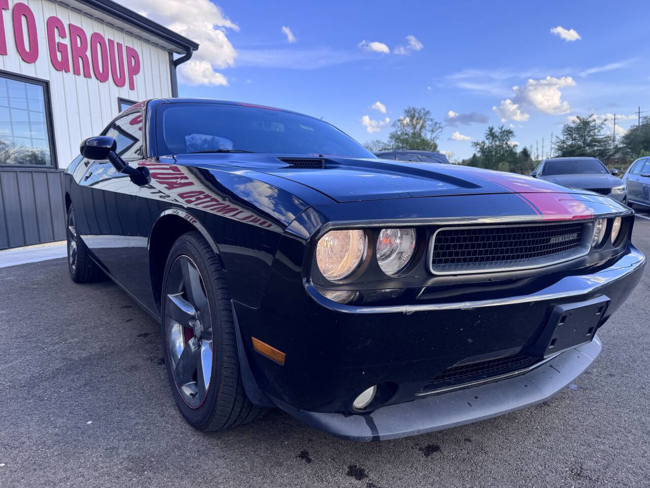 Used 2014 Dodge Challenger SXT RWD image 4