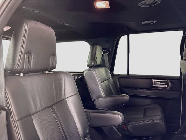Used 2016 Lincoln Navigator Reserve AWD/4WD image 30