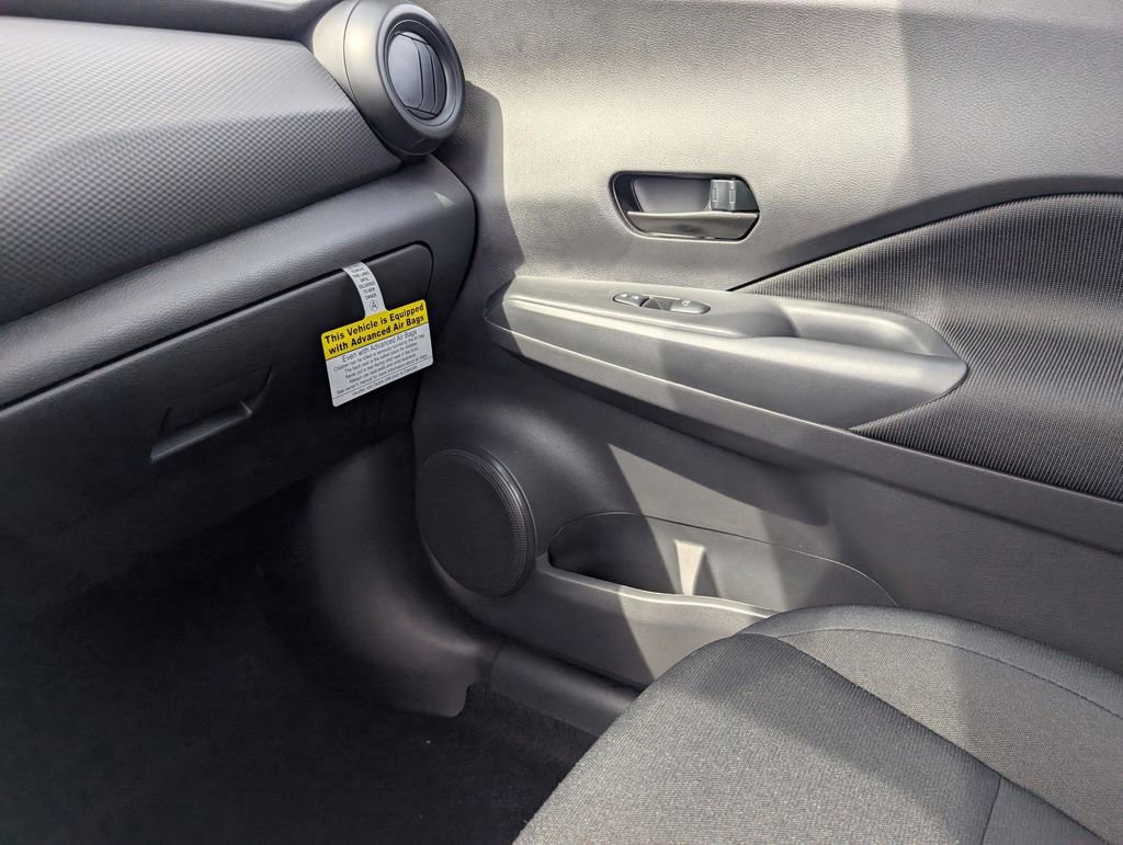 New 2025 Nissan Kicks Play S image 29