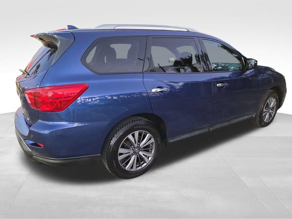 Used 2020 Nissan Pathfinder SV image 7