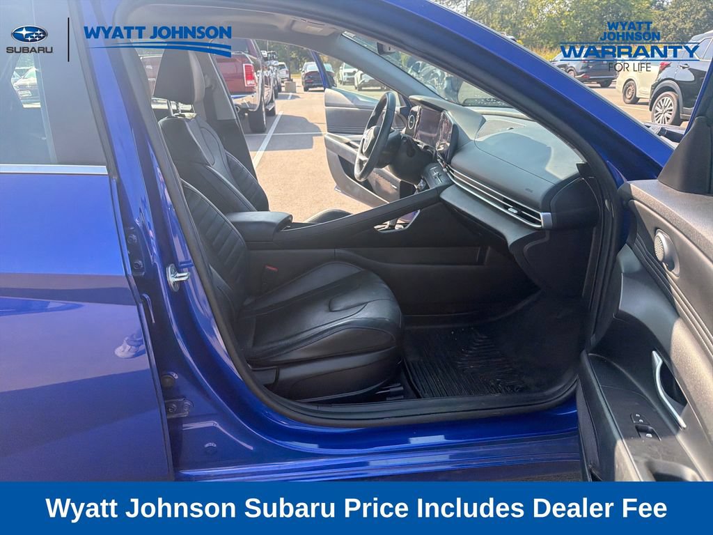 Used 2022 Hyundai Elantra Limited FWD image 35