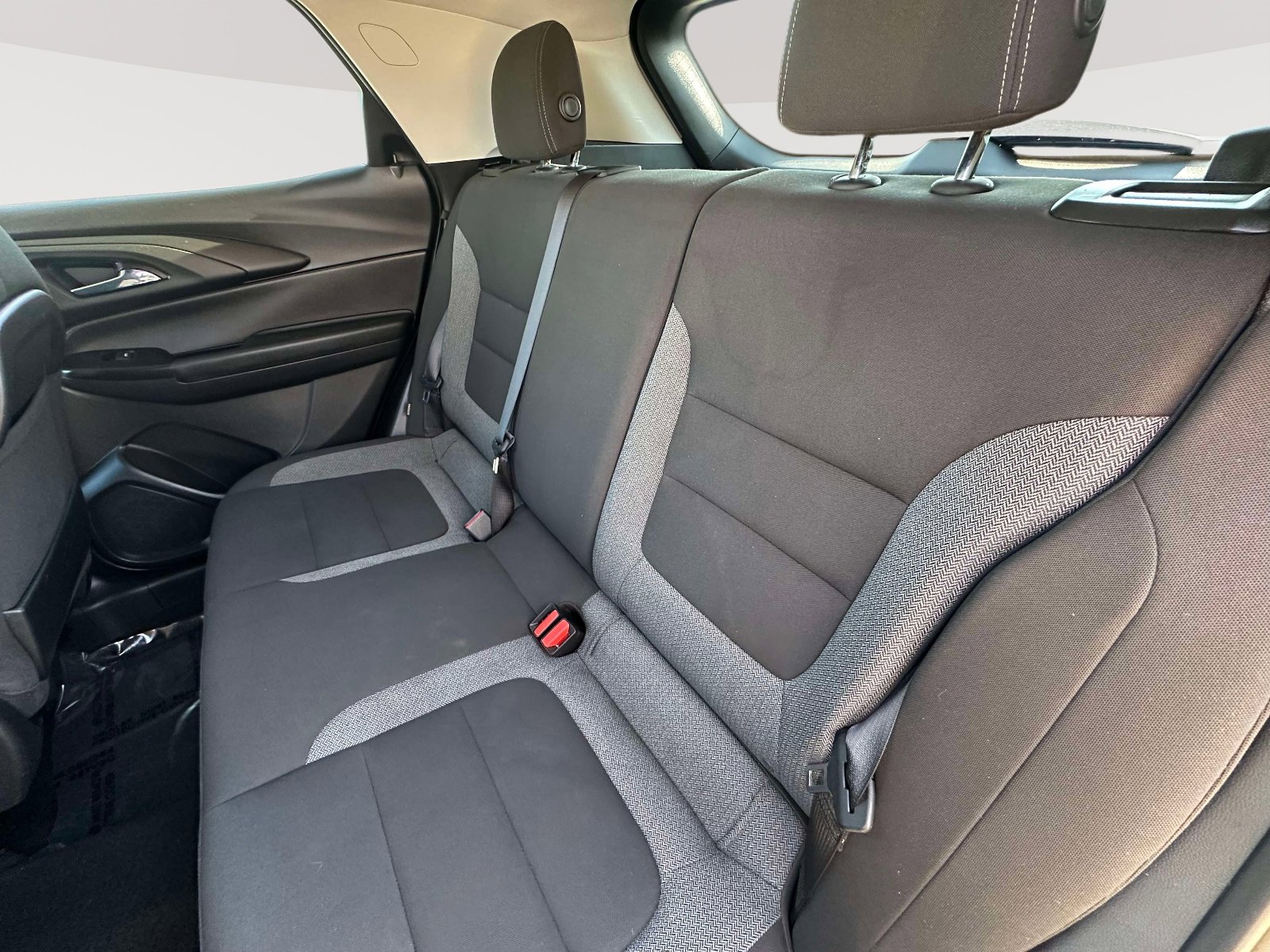 Used 2021 Chevrolet TrailBlazer LS image 30