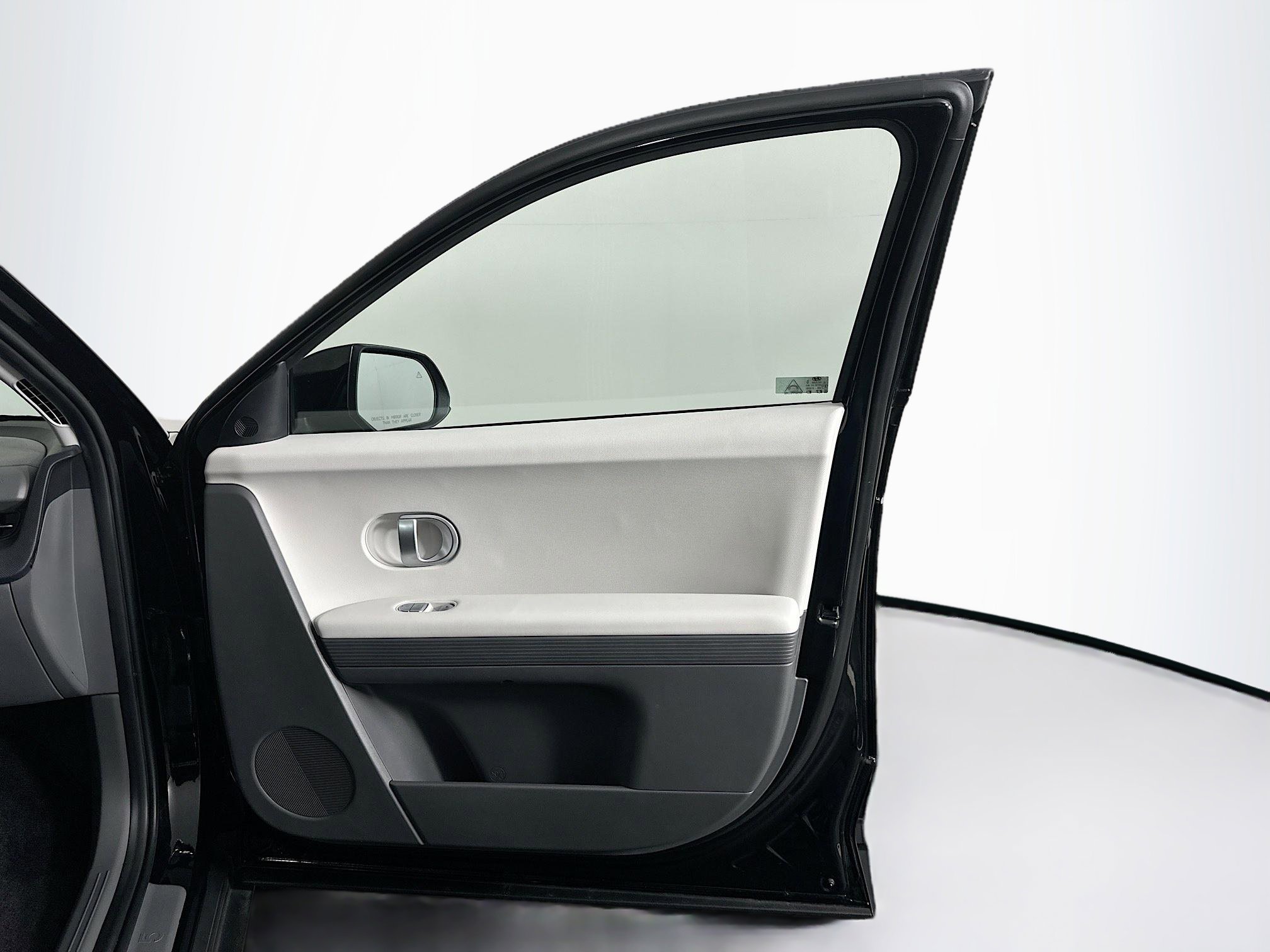 Used 2023 Hyundai Ioniq 5 SE image 31