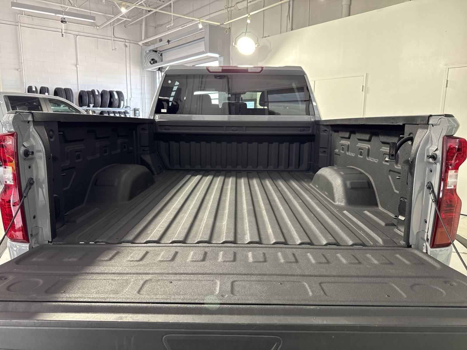 Used 2025 Chevrolet Silverado 2500 Custom w/ Custom Value Package AWD/4WD image 26