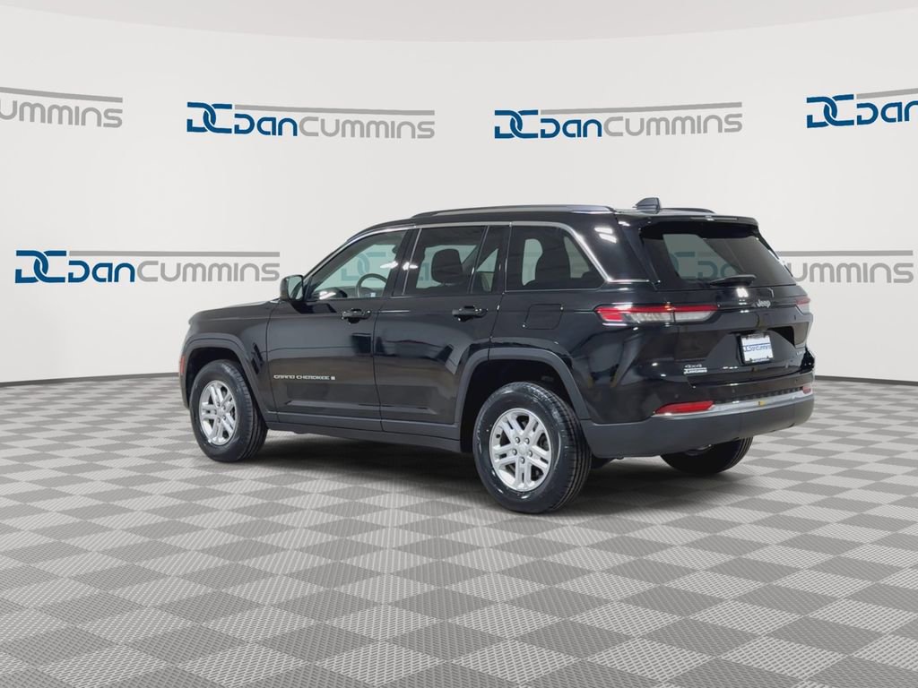 Used 2022 Jeep Grand Cherokee Laredo w/ Luxury Tech Group I AWD/4WD image 6