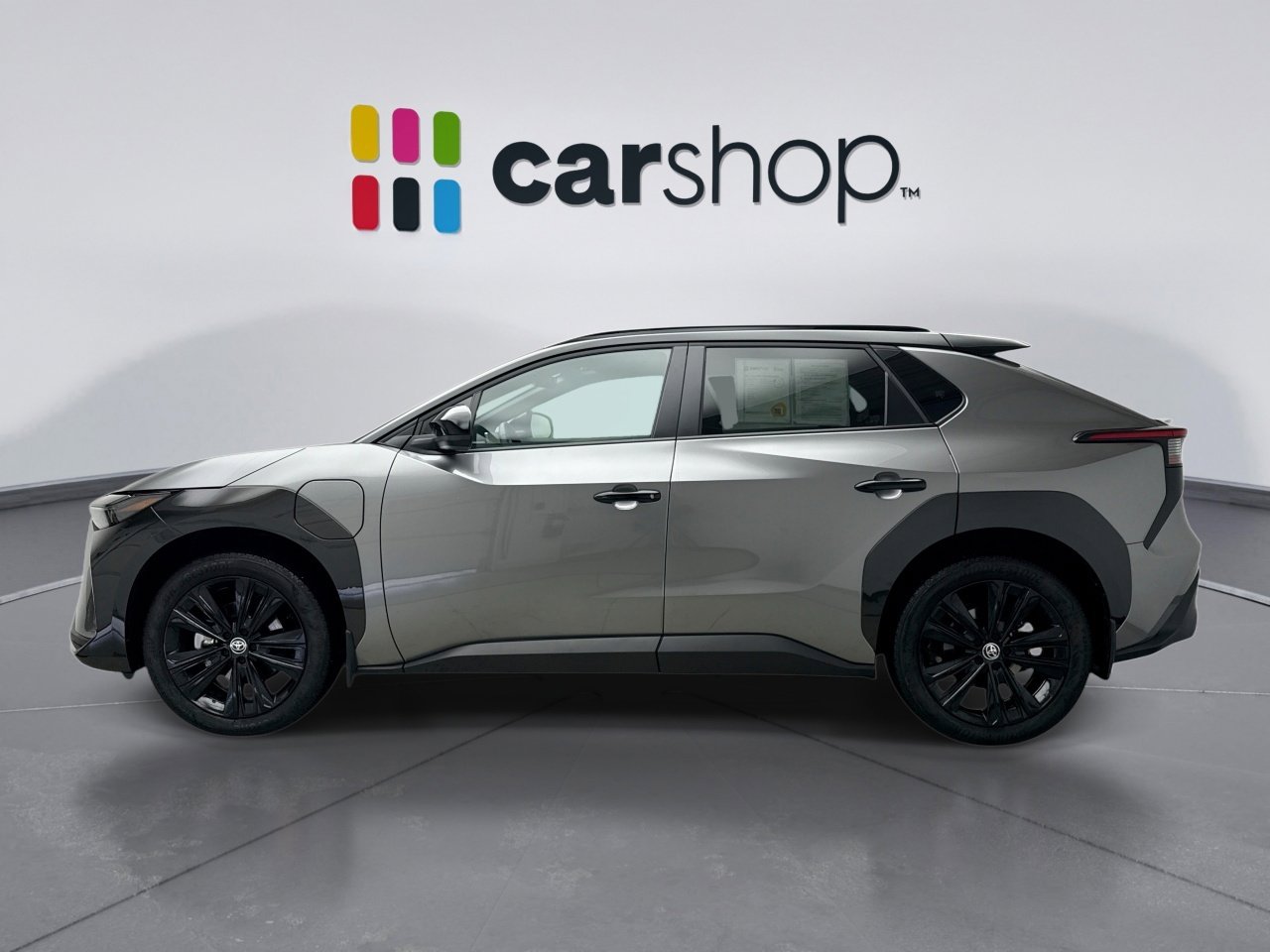 Used 2025 Toyota bZ4X AWD image 2