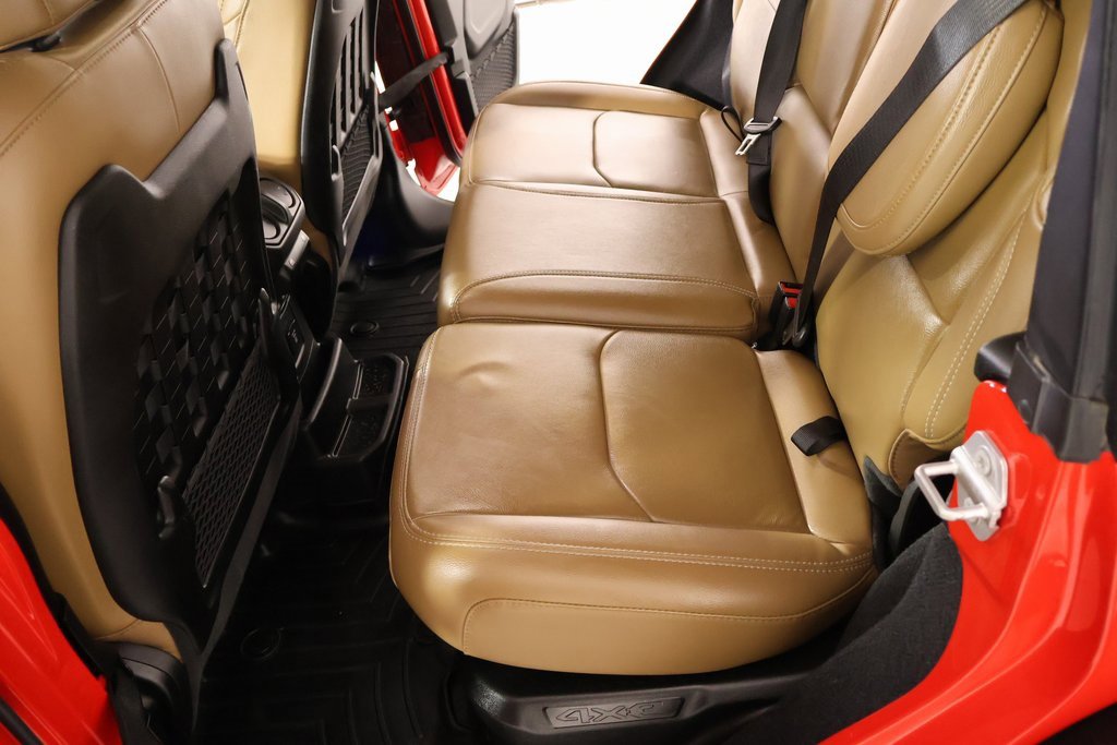 Used 2021 Jeep Wrangler Unlimited Rubicon 4xe w/ Steel Bumper Group image 13