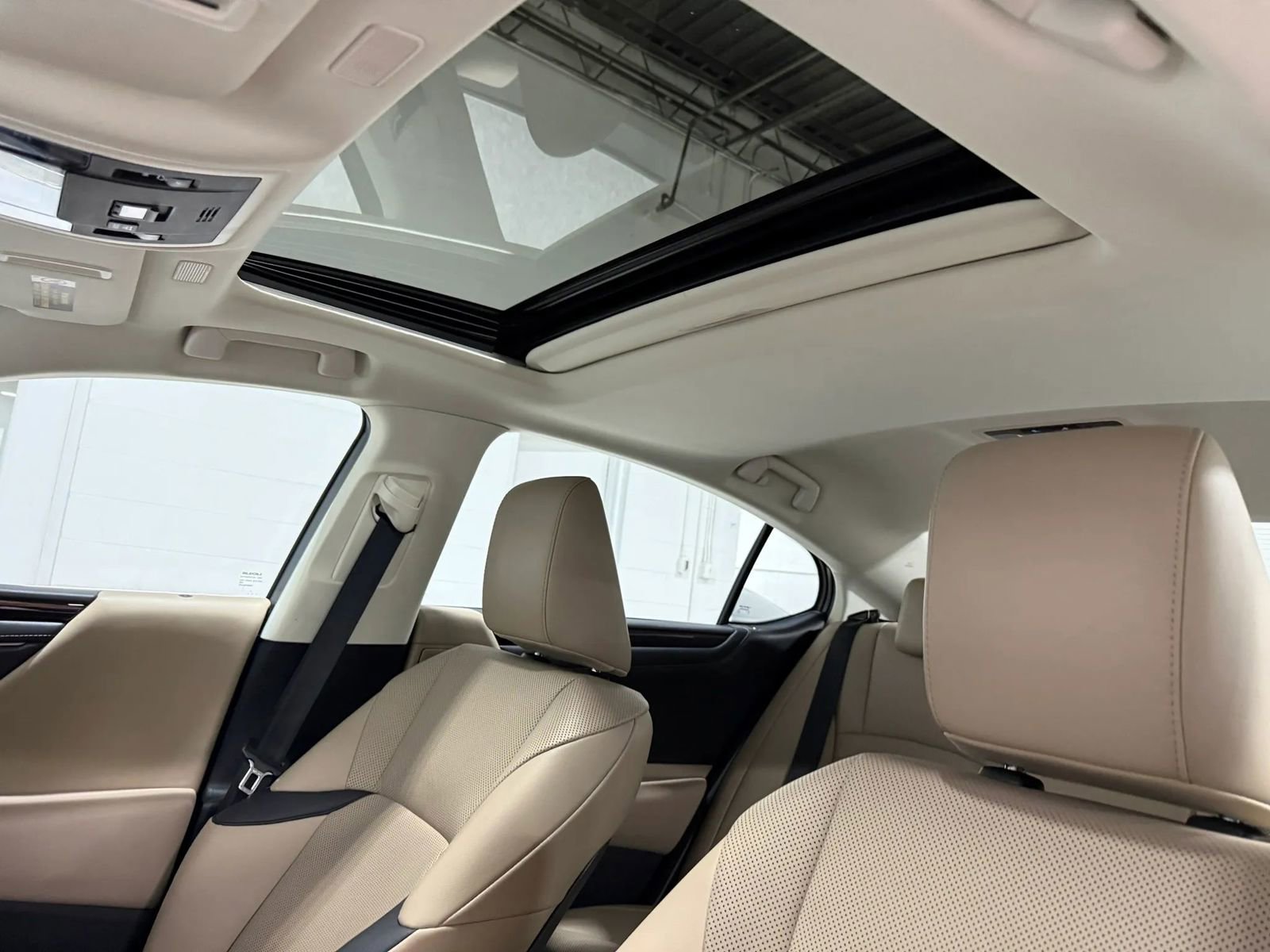 Used 2019 Lexus ES 350 w/ Premium Package FWD image 16