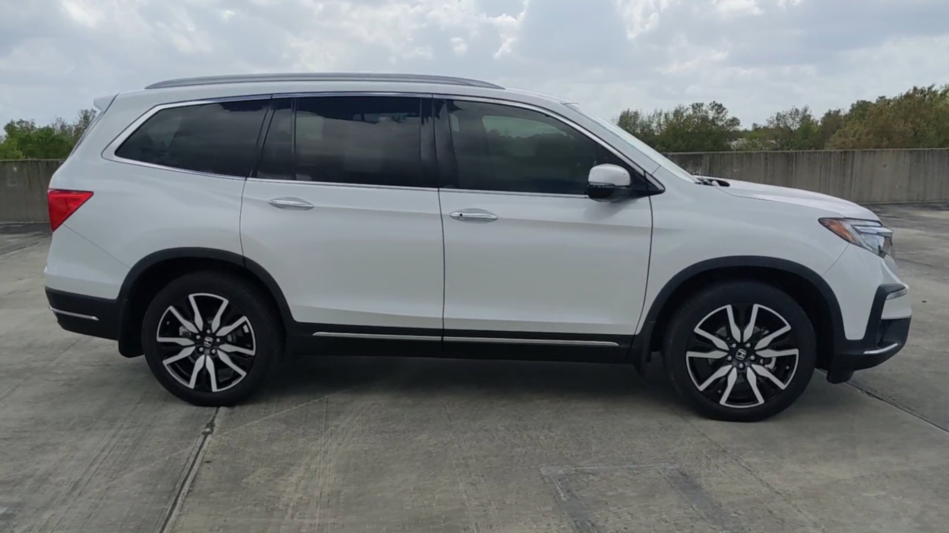 Used 2020 Honda Pilot Touring image 26