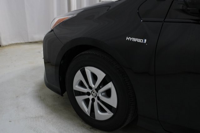 Used 2017 Toyota Prius Three image 30