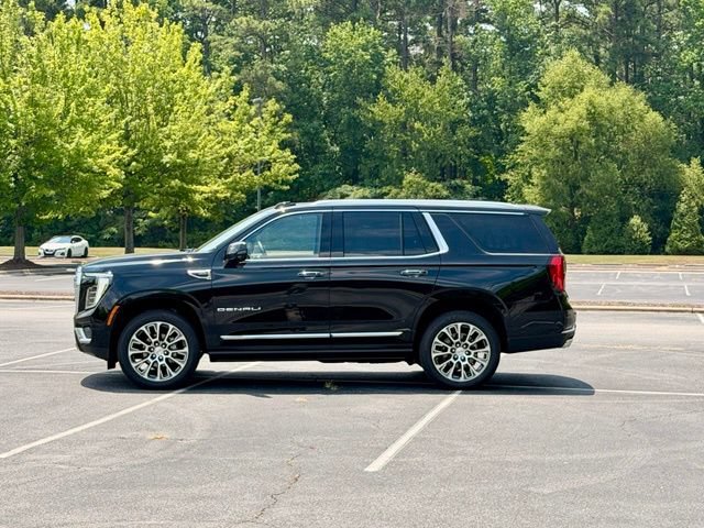 Used 2026 GMC Yukon Denali w/ Denali Reserve Package AWD/4WD image 3
