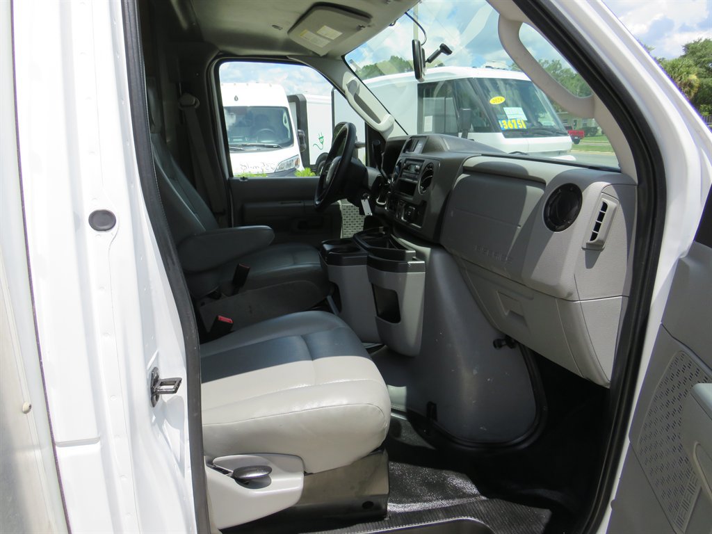 Used 2025 Ford E-450 and Econoline 450 Super Duty w/ Power Equipment Group RWD image 16