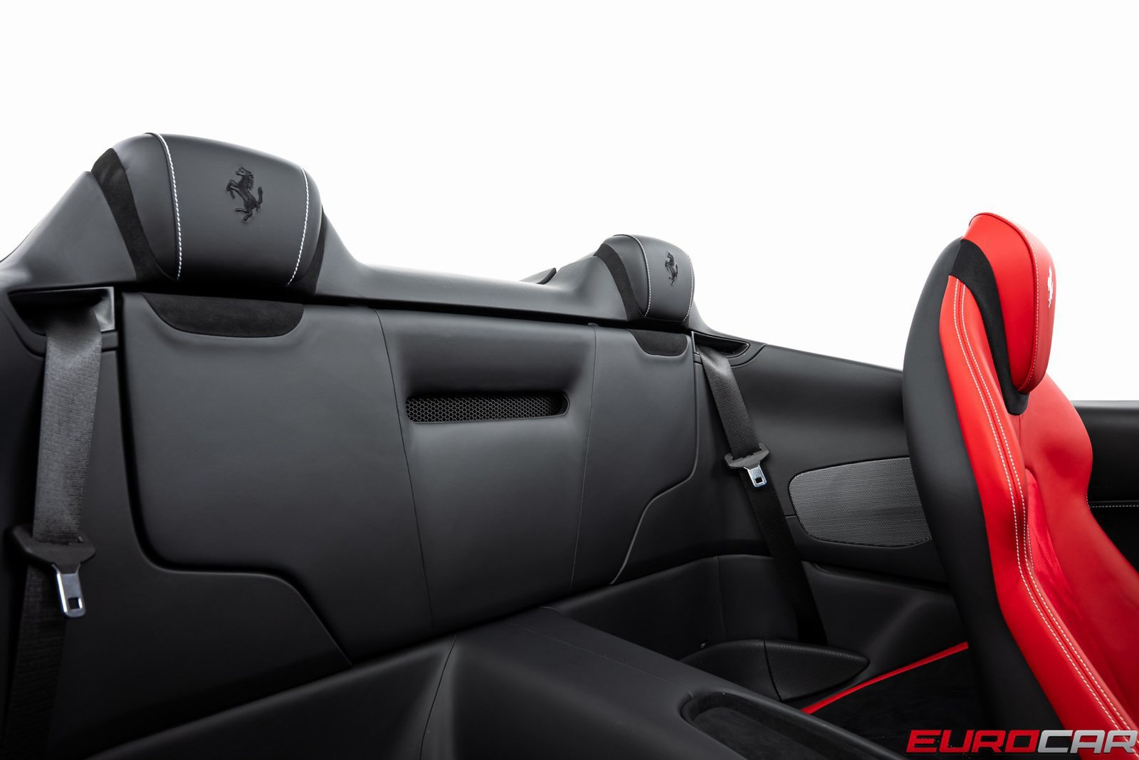 Used 2025 Ferrari Roma Spider RWD image 38