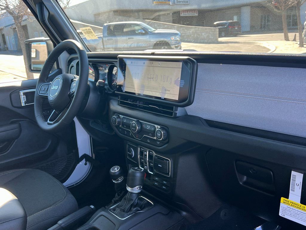New 2026 Jeep Gladiator Sport AWD/4WD image 12