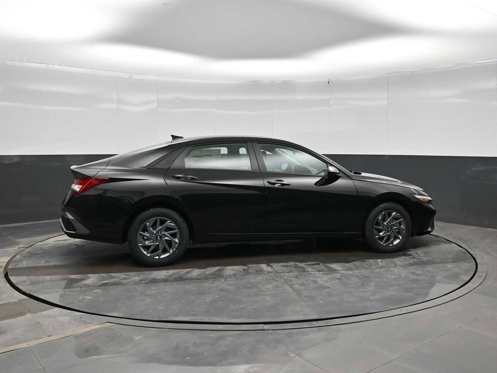 New 2026 Hyundai Elantra Blue image 9