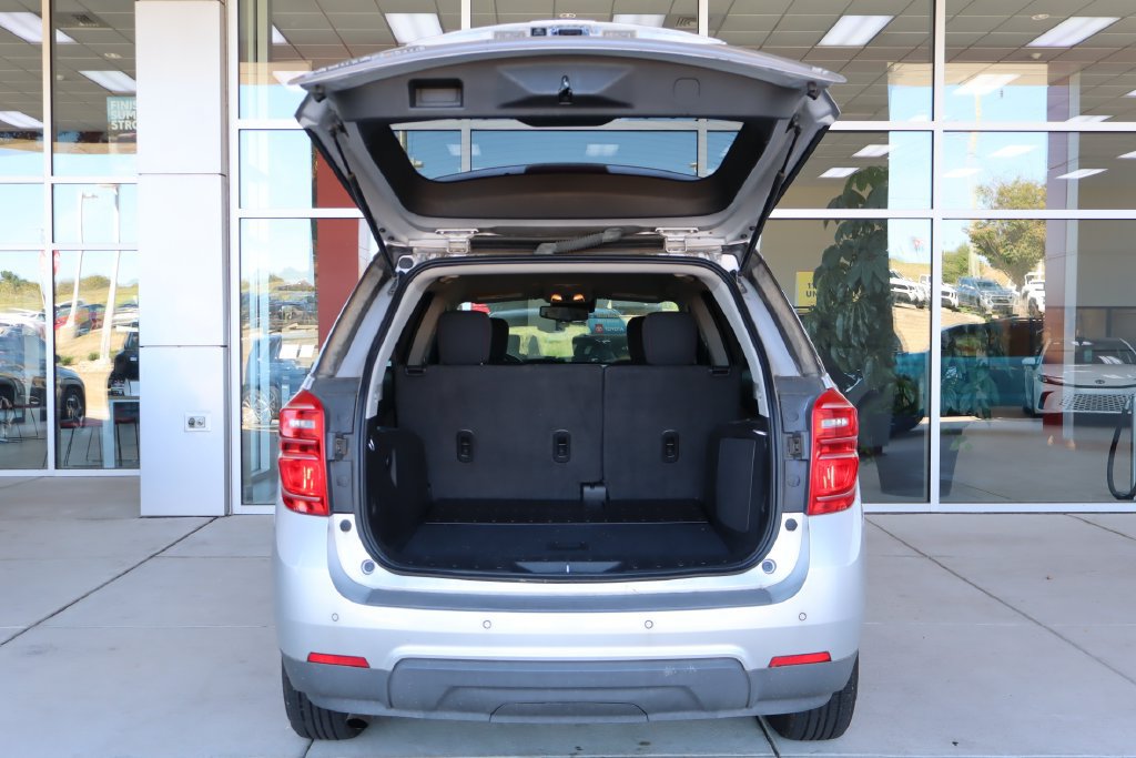Used 2017 Chevrolet Equinox LT w/ Driver Confidence Package II AWD/4WD image 8