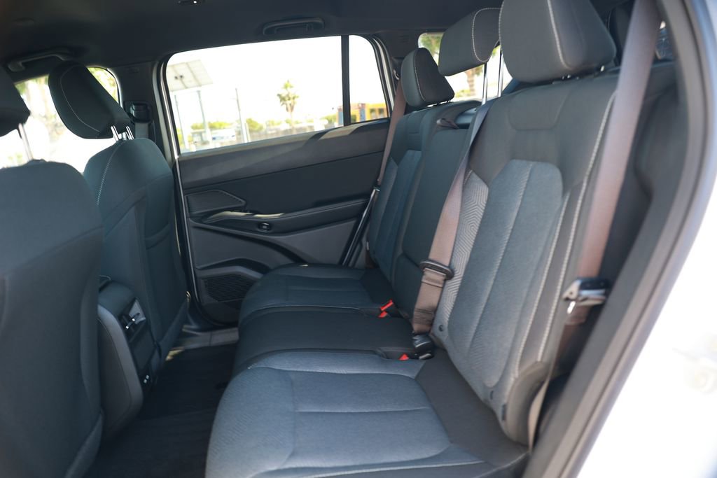 New 2026 Jeep Cherokee Laredo AWD/4WD image 30